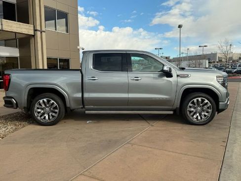 Used 2025 GMC Sierra 1500 Denali w/ Denali Reserve Package AWD/4WD image 43