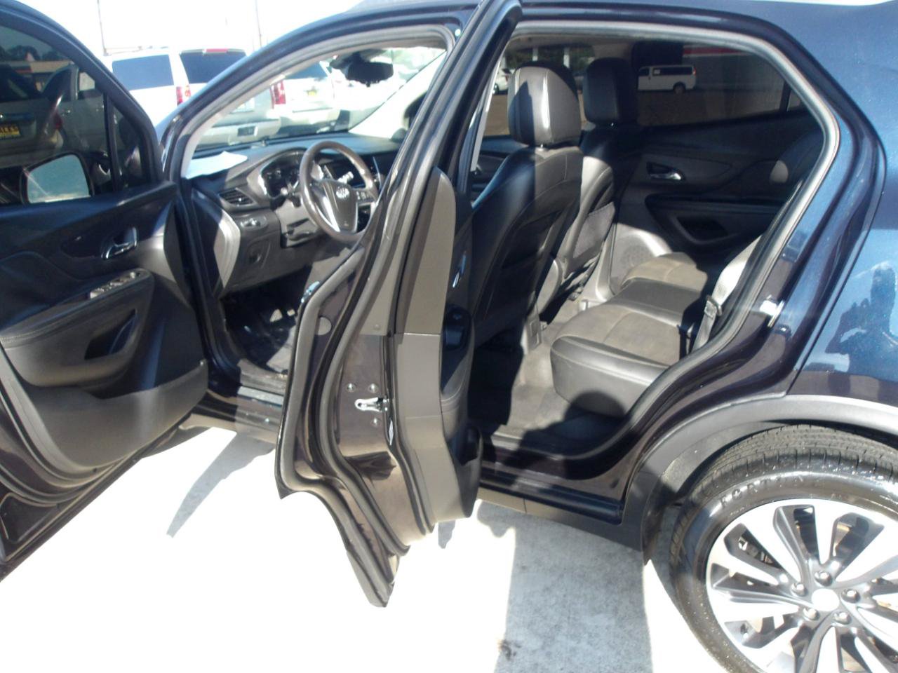 Used 2021 Buick Encore Preferred AWD/4WD image 15