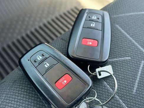 Used 2022 Toyota RAV4 XLE w/ XLE Grade Weather Package AWD/4WD image 22