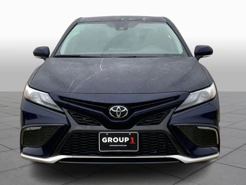 Used 2022 Toyota Camry XSE image 3
