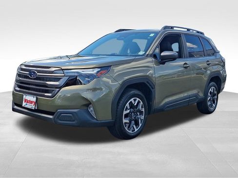 Used 2026 Subaru Forester Premium AWD/4WD image 3