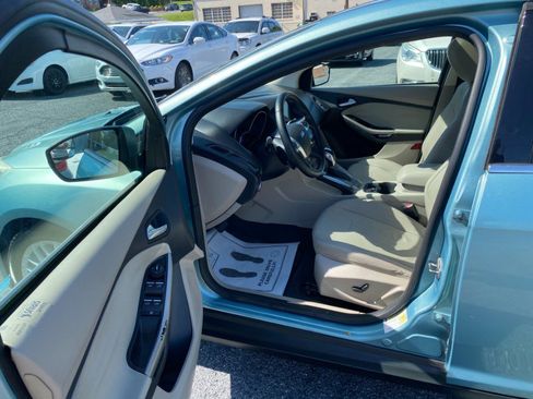 Used 2012 Ford Focus SEL FWD image 10