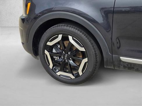 Used 2025 Kia Telluride S AWD/4WD image 25