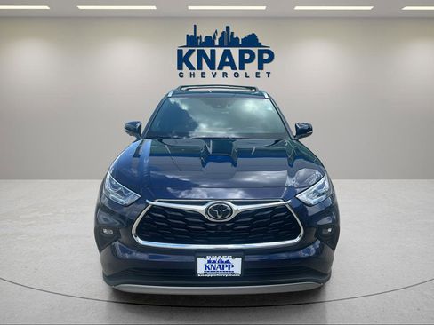 Used 2025 Toyota Highlander Platinum AWD/4WD image 4