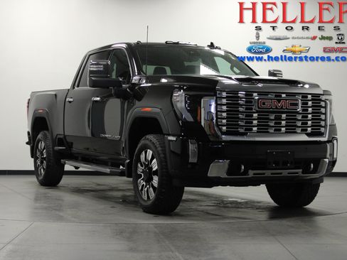 Used 2025 GMC Sierra 2500 Denali AWD/4WD image 1