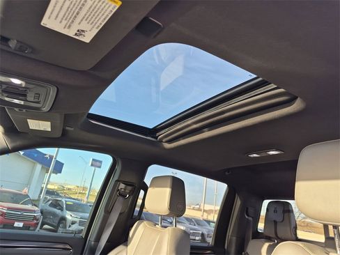 Used 2024 Chevrolet Silverado 2500 ZR2 w/ Technology Package image 22