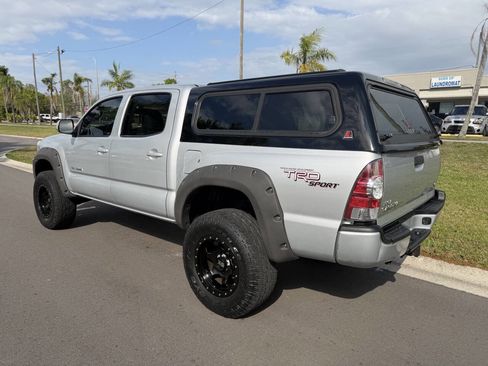 Used 2012 Toyota Tacoma 4x4 Double Cab w/ TRD Sport Pkg image 3