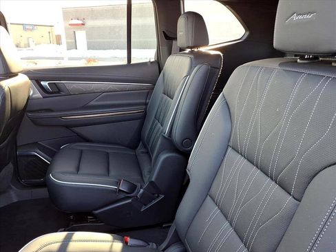 Used 2025 Buick Enclave Avenir w/ Super Cruise Package image 25