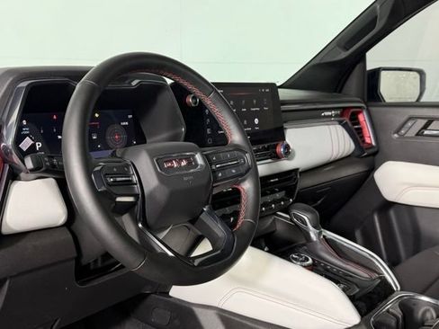 Used 2024 GMC Canyon AT4X AWD/4WD image 37