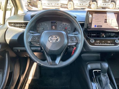 Used 2024 Toyota Corolla LE image 5