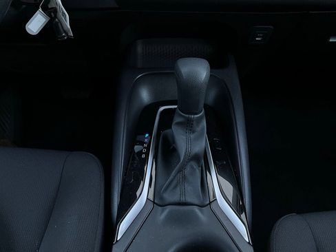 Used 2025 Toyota Corolla LE image 22