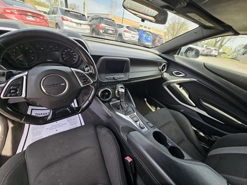 Used 2020 Chevrolet Camaro LT image 20