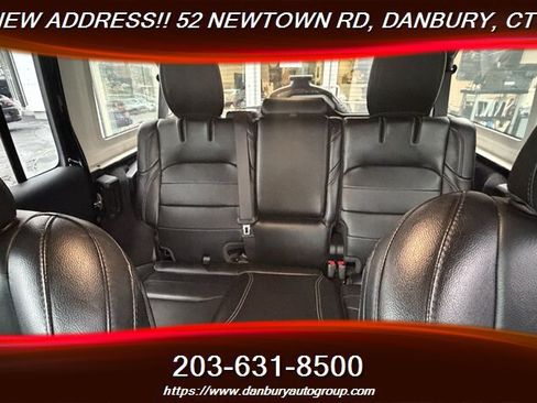 Used 2021 Jeep Wrangler Unlimited Sahara w/ Cold Weather Group AWD/4WD image 13