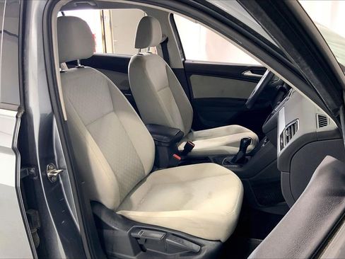Used 2018 Volkswagen Tiguan S FWD image 16