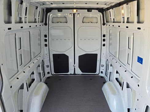 Used 2023 Mercedes-Benz Sprinter 1500 image 24