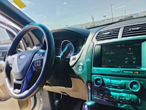 Used 2016 Ford Explorer XLT w/ Equipment Group 202A image 18