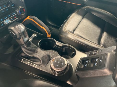 Used 2022 Ford Bronco Badlands w/ Sasquatch Package image 18