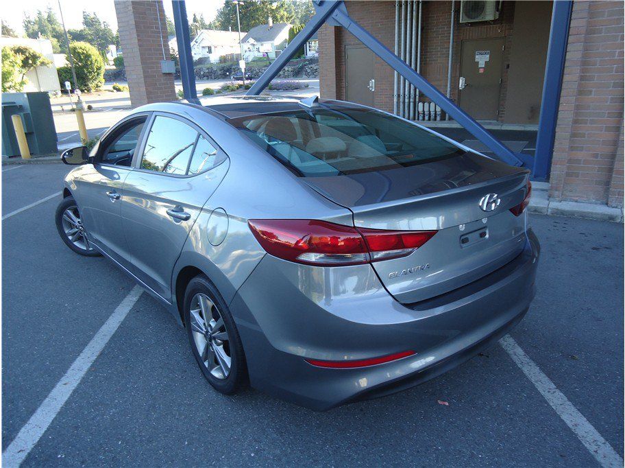 Used 2017 Hyundai Elantra SE FWD image 8