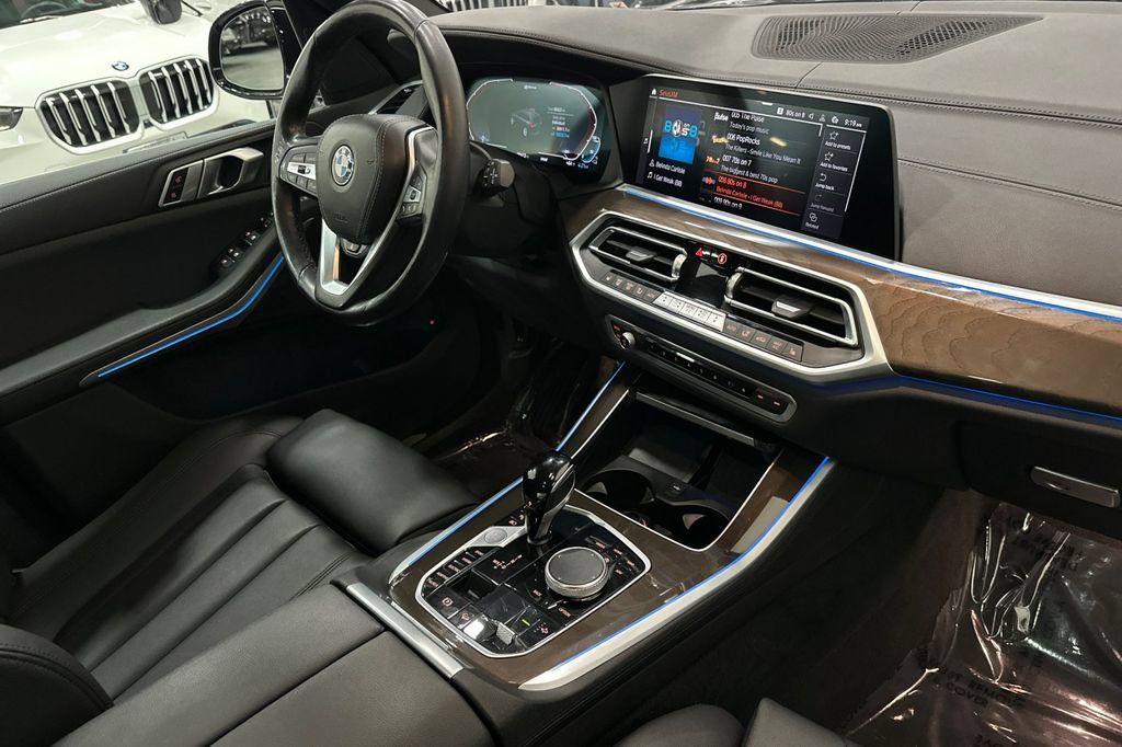 Used 2022 BMW X5 xDrive45e AWD/4WD image 18