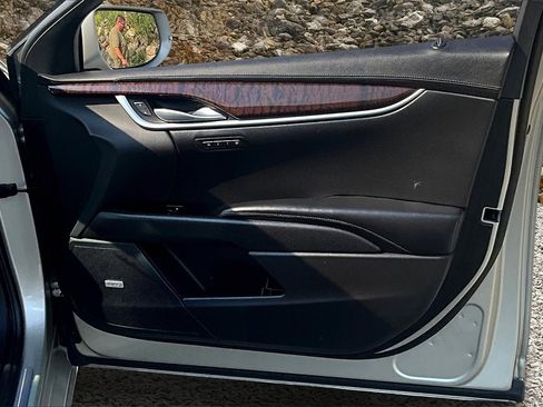 Used 2015 Cadillac XTS Luxury image 23