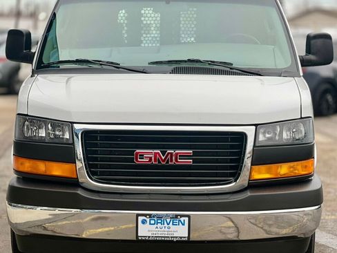 Used 2024 GMC Savana 2500 w/ Driver Convenience Package image 6
