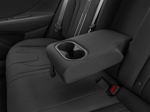Certified 2025 Hyundai Elantra SEL FWD image 33