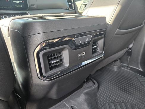 Used 2024 GMC Sierra 2500 AT4 w/ AT4 Premium Plus Package image 28