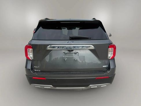 Used 2020 Ford Explorer XLT w/ Equipment Group 202A AWD/4WD image 6