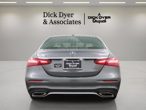 Used 2023 Mercedes-Benz E 350 4MATIC Sedan image 10