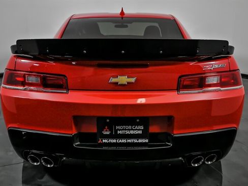 Used 2015 Chevrolet Camaro Z/28 RWD image 9