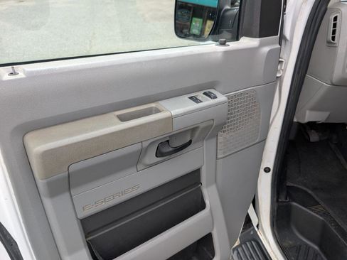 Used 2011 Ford E-350 and Econoline 350 Super Duty w/ Commercial Cargo Van Pkg RWD image 16