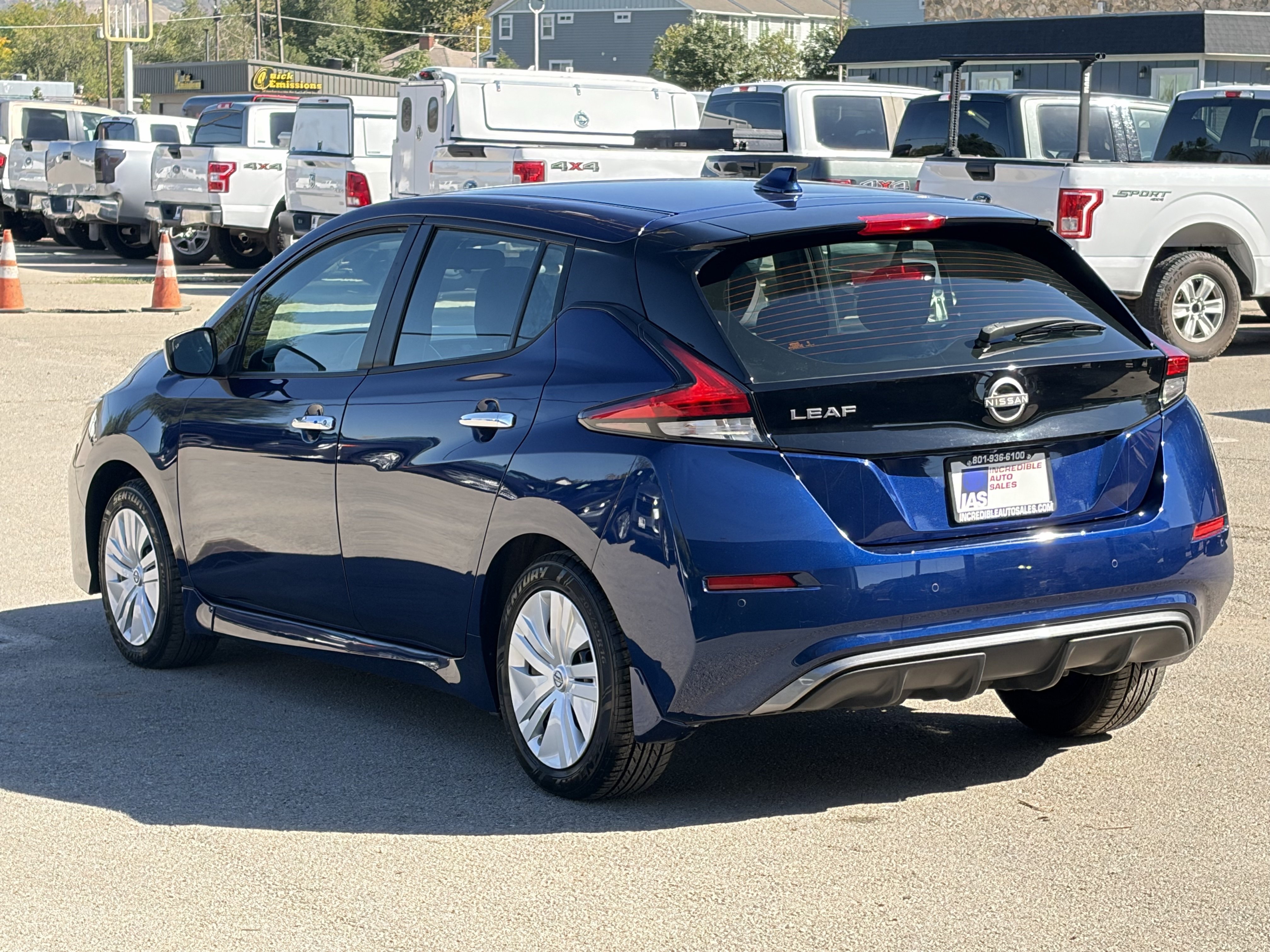 Used 2025 Nissan Leaf S FWD image 4