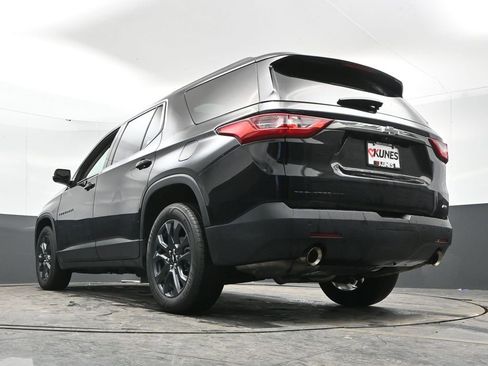 Used 2021 Chevrolet Traverse RS w/ LPO, Floor Liner Package image 51