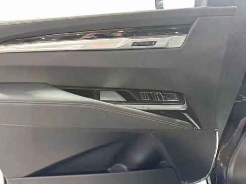 Used 2025 Cadillac Escalade Premium Luxury w/ Touring Package image 9