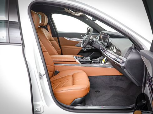 New 2026 BMW 760i xDrive w/ Executive Package AWD/4WD image 22