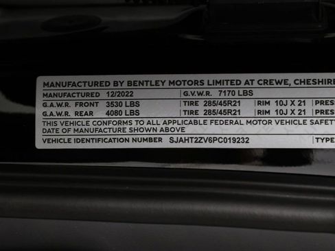 Certified 2023 Bentley Bentayga Extended Wheelbase image 37