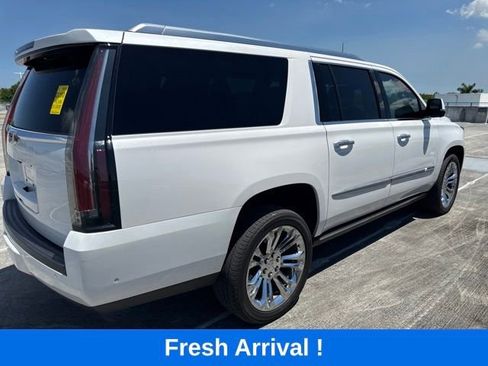 Used 2020 Cadillac Escalade ESV Platinum AWD/4WD image 15