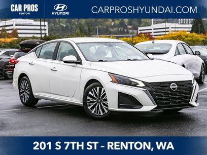 Used 2023 Nissan Altima 2.5 SV