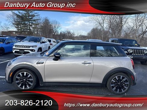 Used 2022 MINI Cooper S image 3