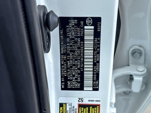 Used 2024 Toyota Camry SE FWD image 25