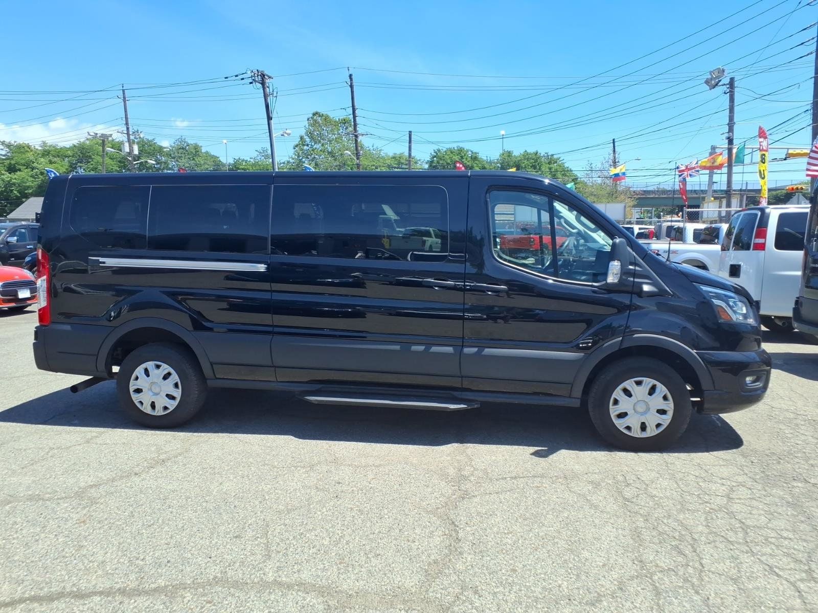 Used 2023 Ford Transit 350 XLT RWD image 8