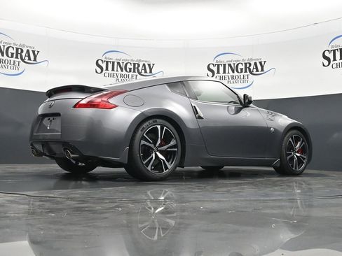 Used 2020 Nissan 370Z Touring Sport RWD image 32