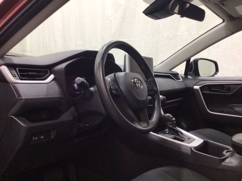 Used 2024 Toyota RAV4 LE image 9
