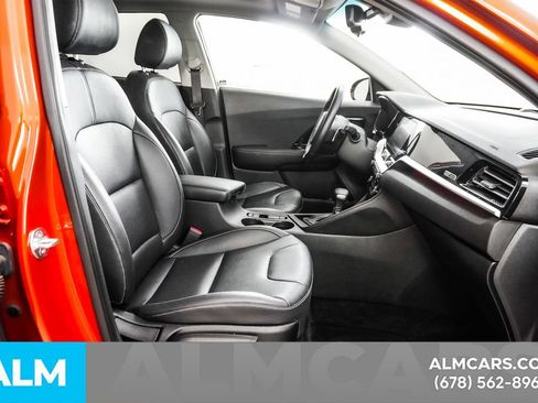 Used 2022 Kia Niro Touring Special Edition image 18