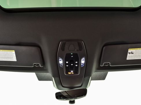 Certified 2025 Porsche Macan 4S Electric w/ Premium Package image 21