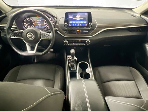 Used 2024 Nissan Altima 2.5 SV image 30