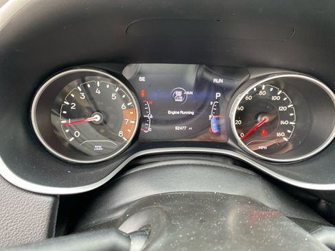 Used 2018 Jeep Compass Latitude w/ Popular Equipment Group image 12