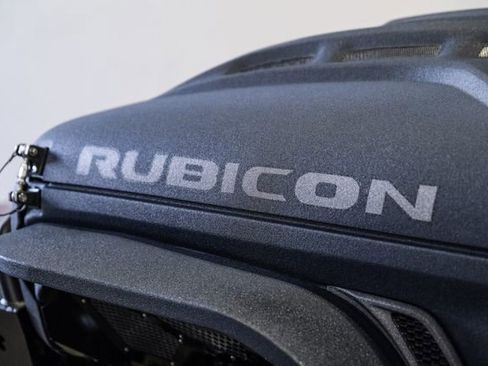 Used 2022 Jeep Gladiator Rubicon w/ Cold Weather Group image 23