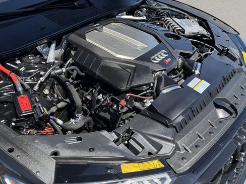 Used 2021 Audi RS 7 Sportback AWD/4WD image 31