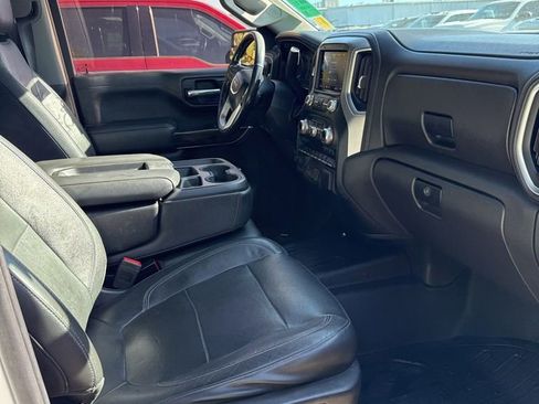 Used 2019 GMC Sierra 1500 SLT w/ X31 Off-Road Package AWD/4WD image 18